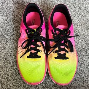 Neon Gradient Running Shoes - Pink & Yellow